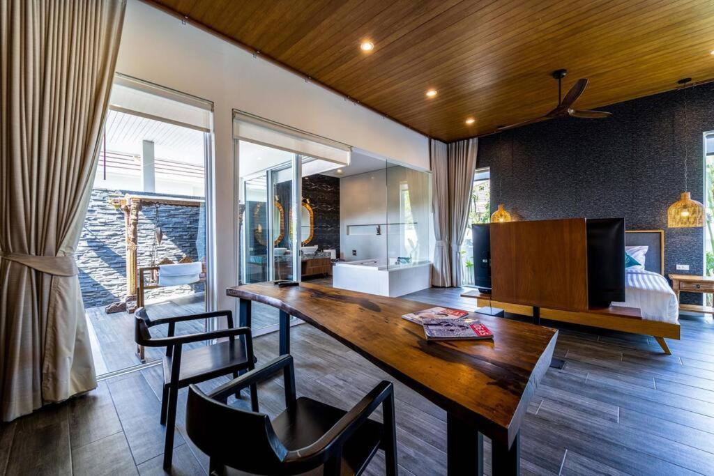 Luxury 7 Bedroom Pool Wl67 Villa