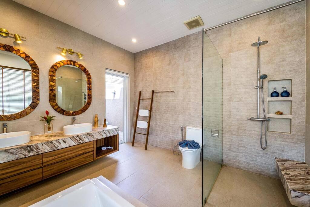 Luxury 7 Bedroom Pool Wl67