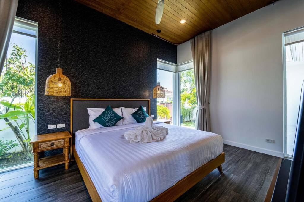 Villa Luxury 7 Bedroom Pool Wl67 HHQ