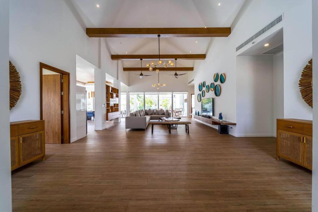 Luxury 7 Bedroom Pool Wl67 Villa *