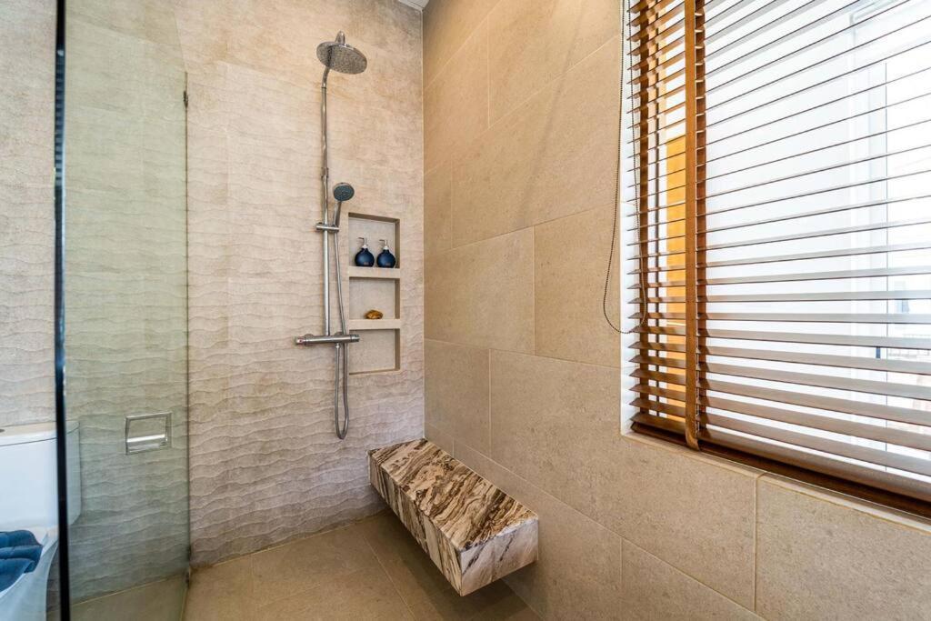 Luxury 7 Bedroom Pool Wl67 Villa