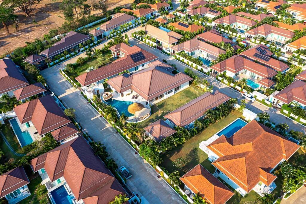 Luxury 7 Bedroom Pool Wl67 Villa HHQ