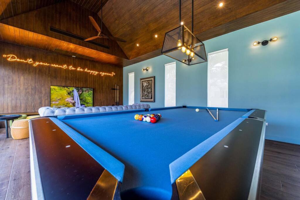 Luxury 7 Bedroom Pool Wl67 Villa