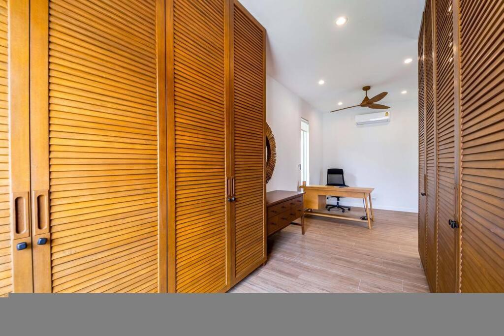 Luxury 7 Bedroom Pool Wl67 * HHQ